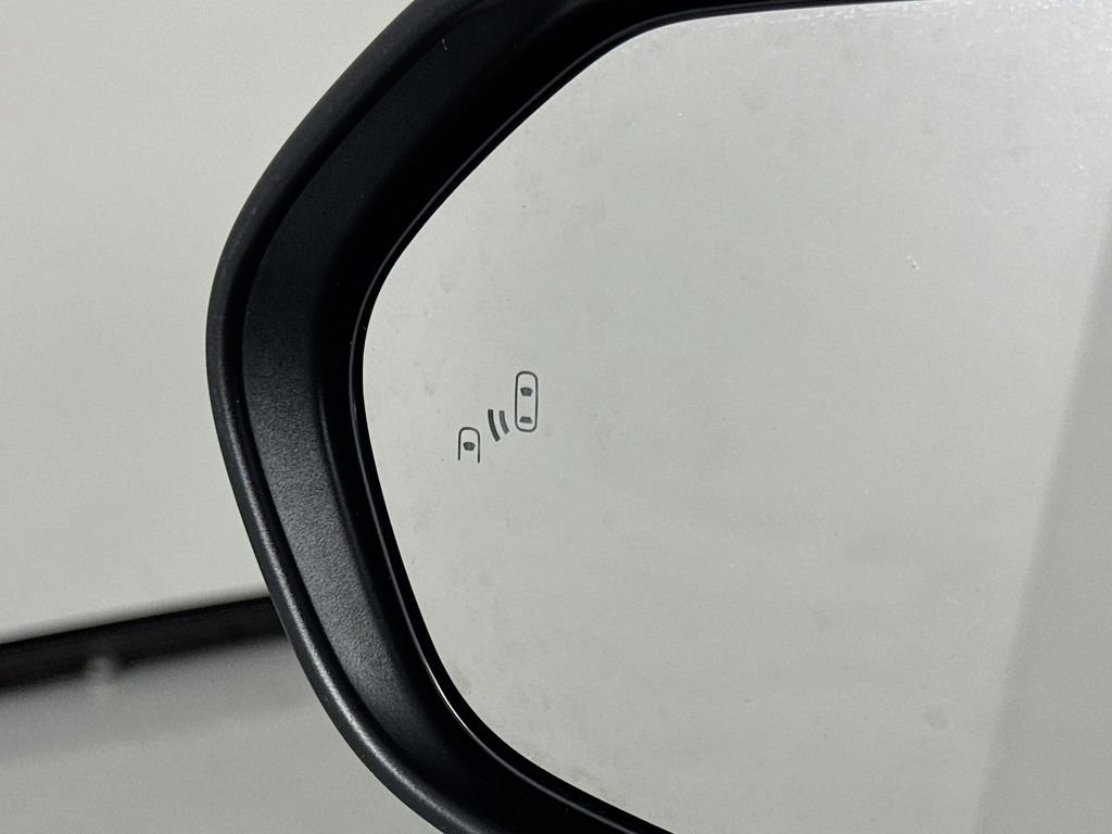 Used 2025 Toyota Camry XSE w/ Premium Package image 15