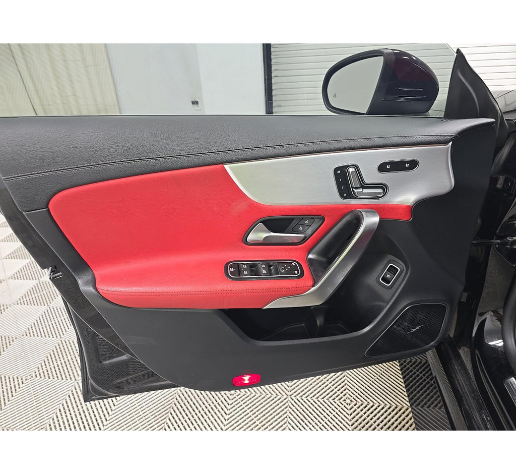 Used 2021 Mercedes-Benz CLA 35 AMG 4MATIC image 7