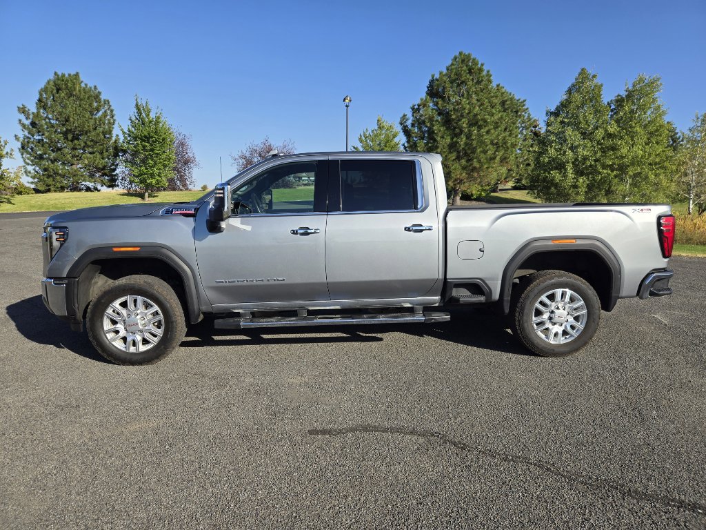 Used 2024 GMC Sierra 3500 SLT image 9