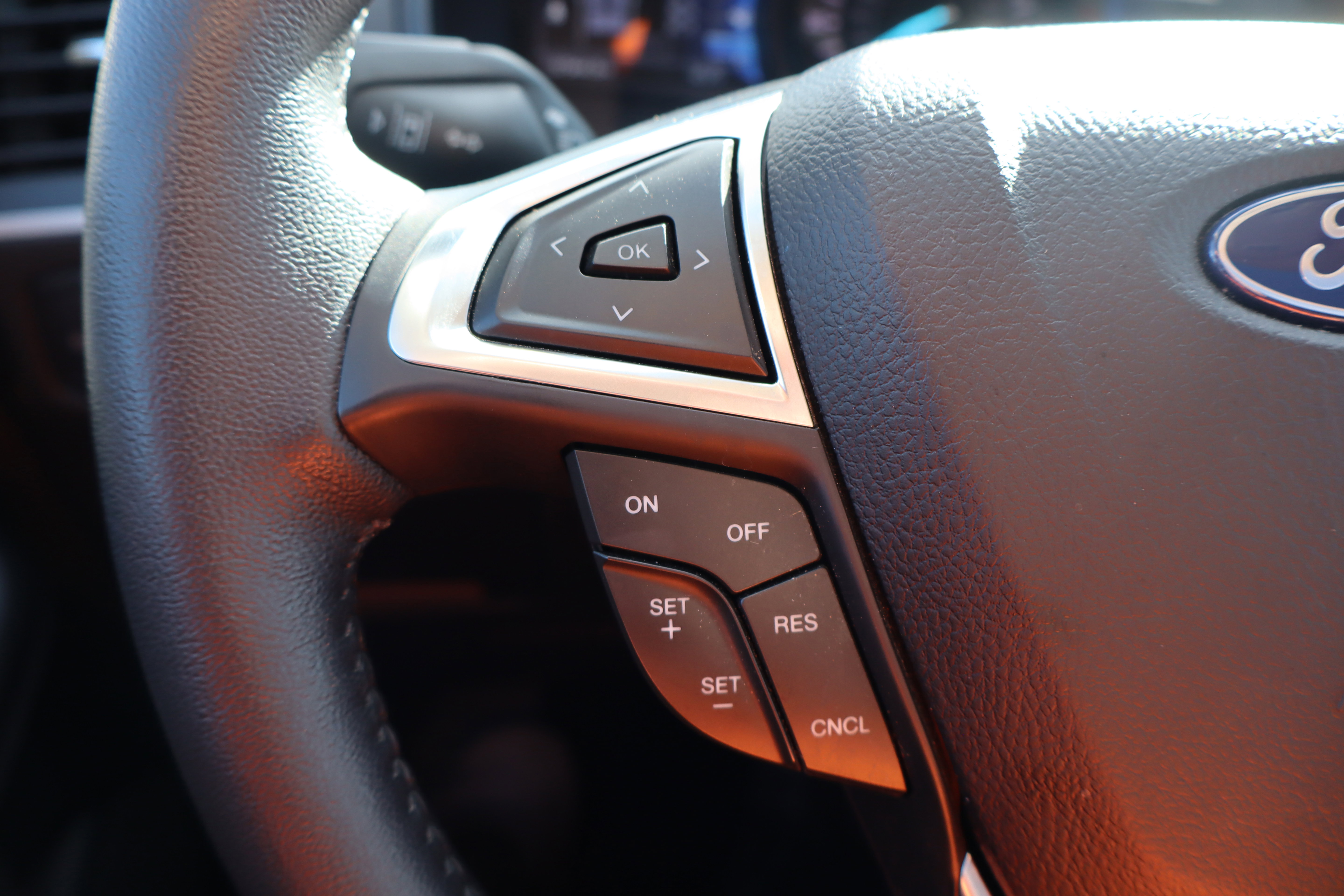 Used 2023 Ford Edge SEL w/ Convenience Package AWD/4WD image 16