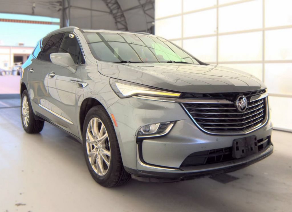 Used 2023 Buick Enclave Essence w/ Experience Buick Package AWD/4WD image 2