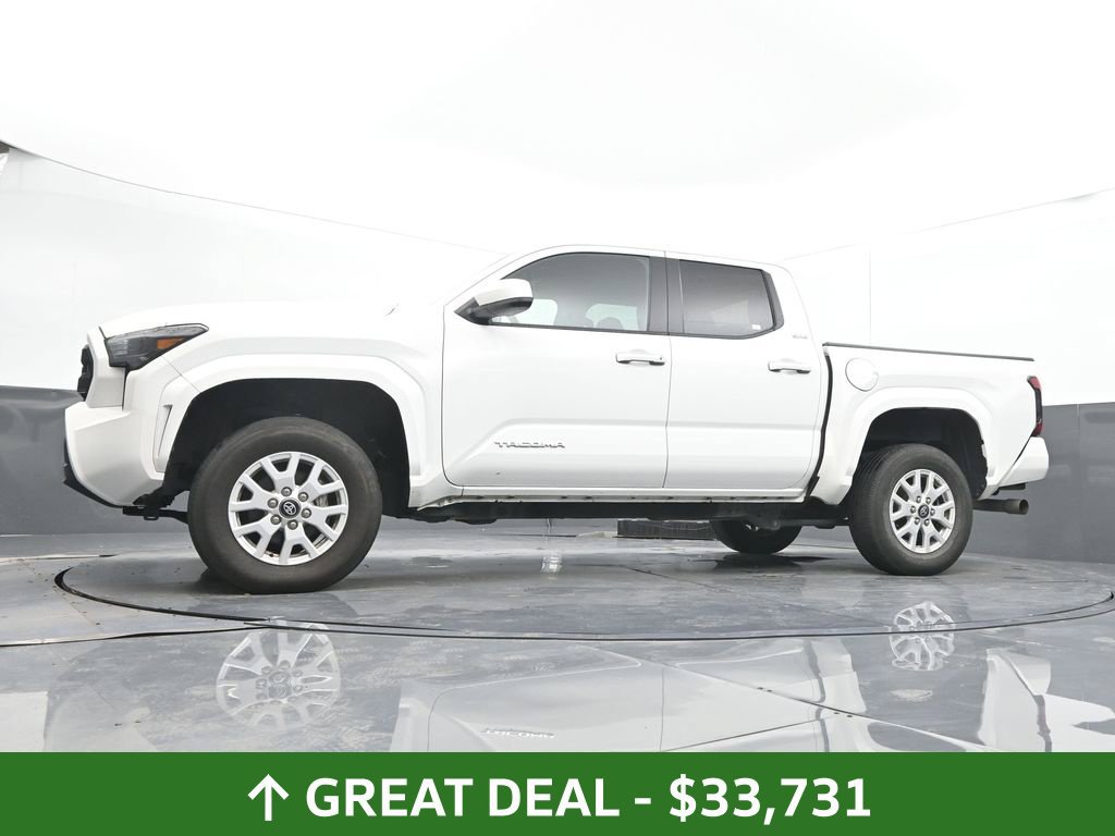 Used 2024 Toyota Tacoma SR5 AWD/4WD image 39