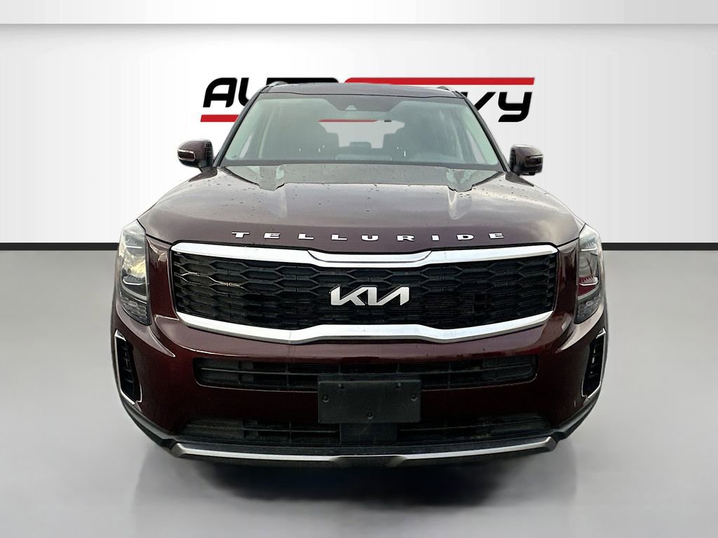 Used 2022 Kia Telluride S AWD/4WD image 2