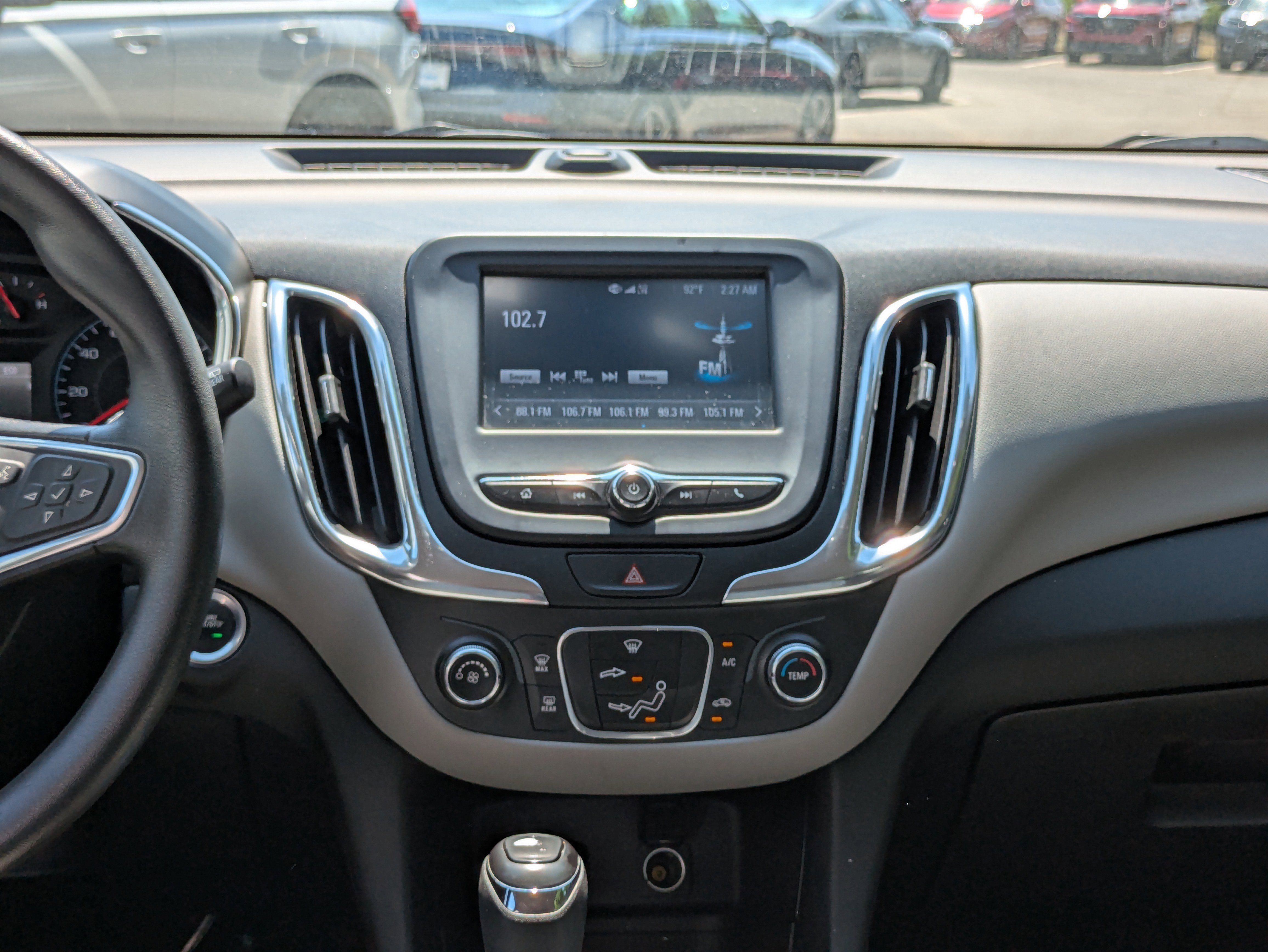 Used 2018 Chevrolet Equinox LS FWD image 23