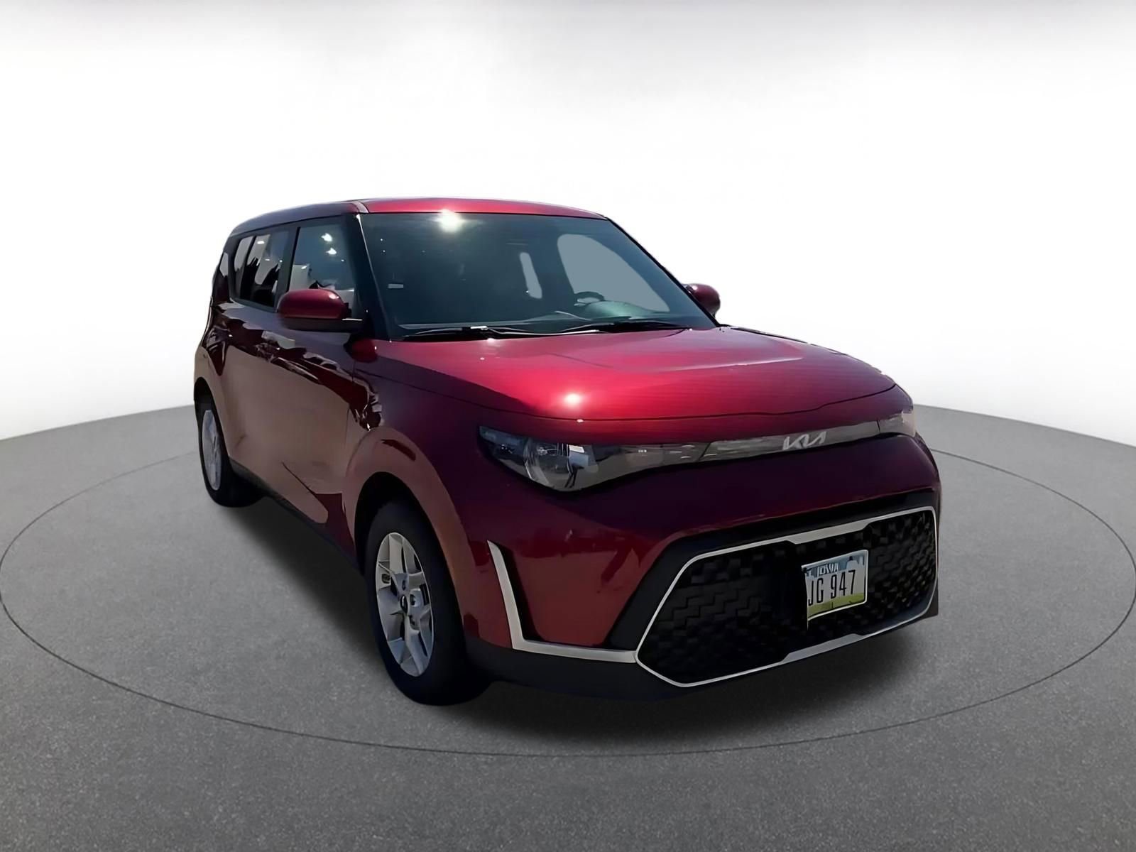 Used 2025 Kia Soul LX w/ LX Technology Package FWD image 3
