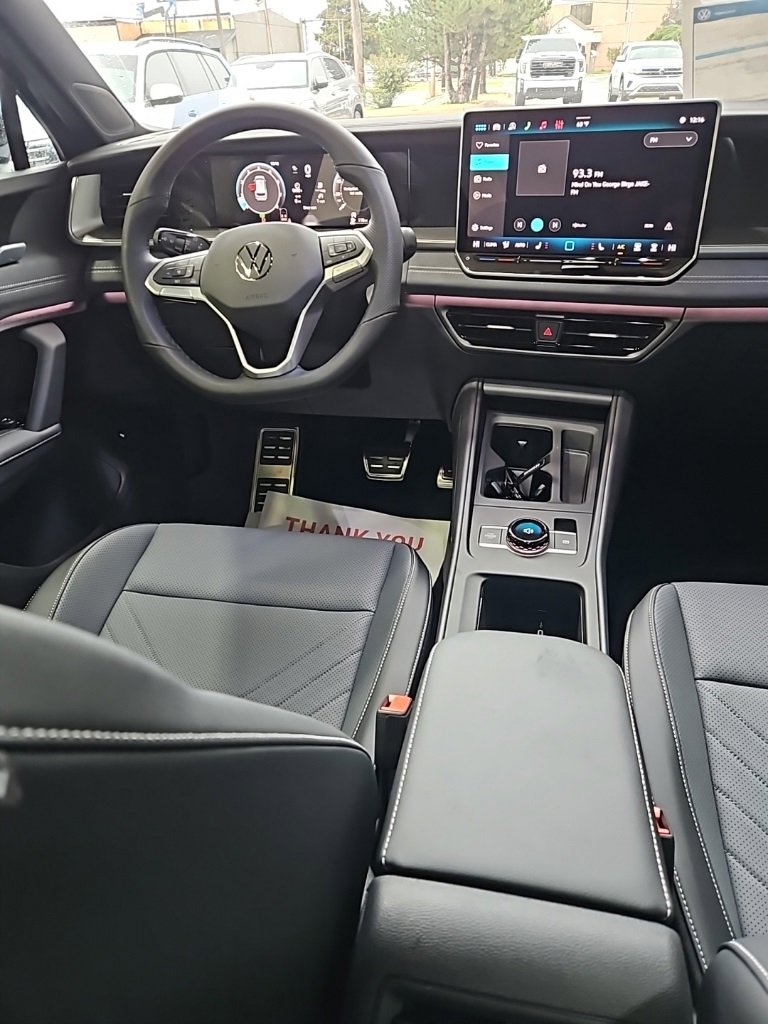 New 2026 Volkswagen Tiguan SE R-Line image 24