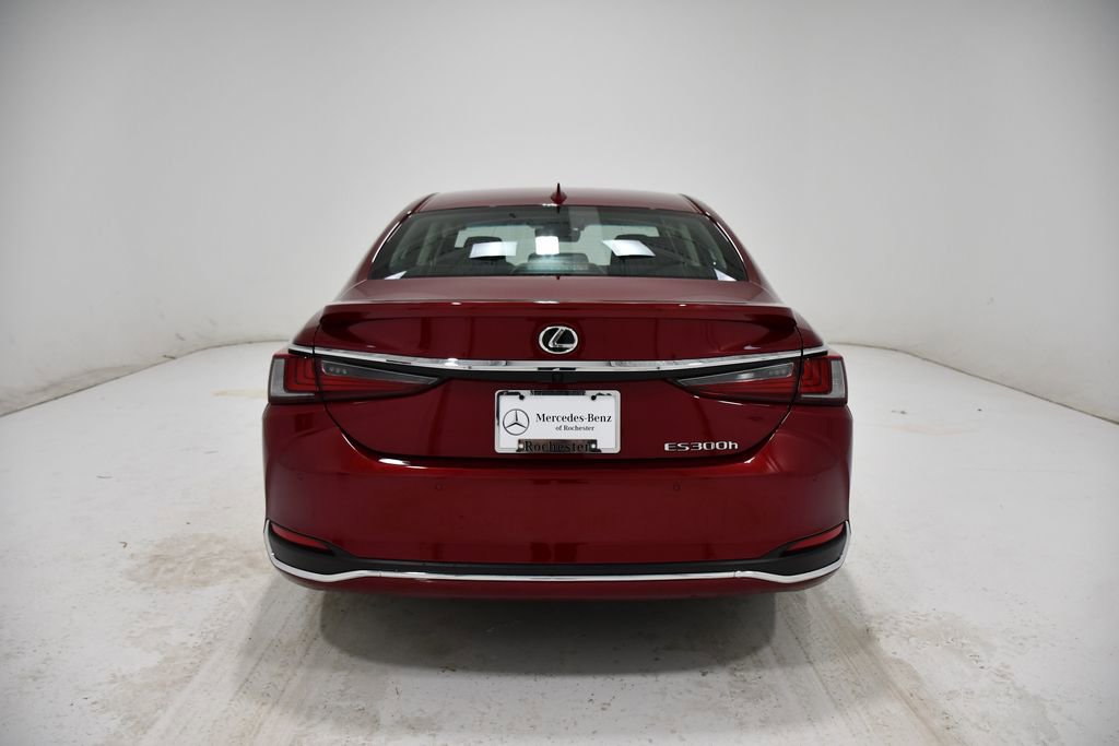 Used 2023 Lexus ES 300h w/ Accessory Package (Z1) image 4