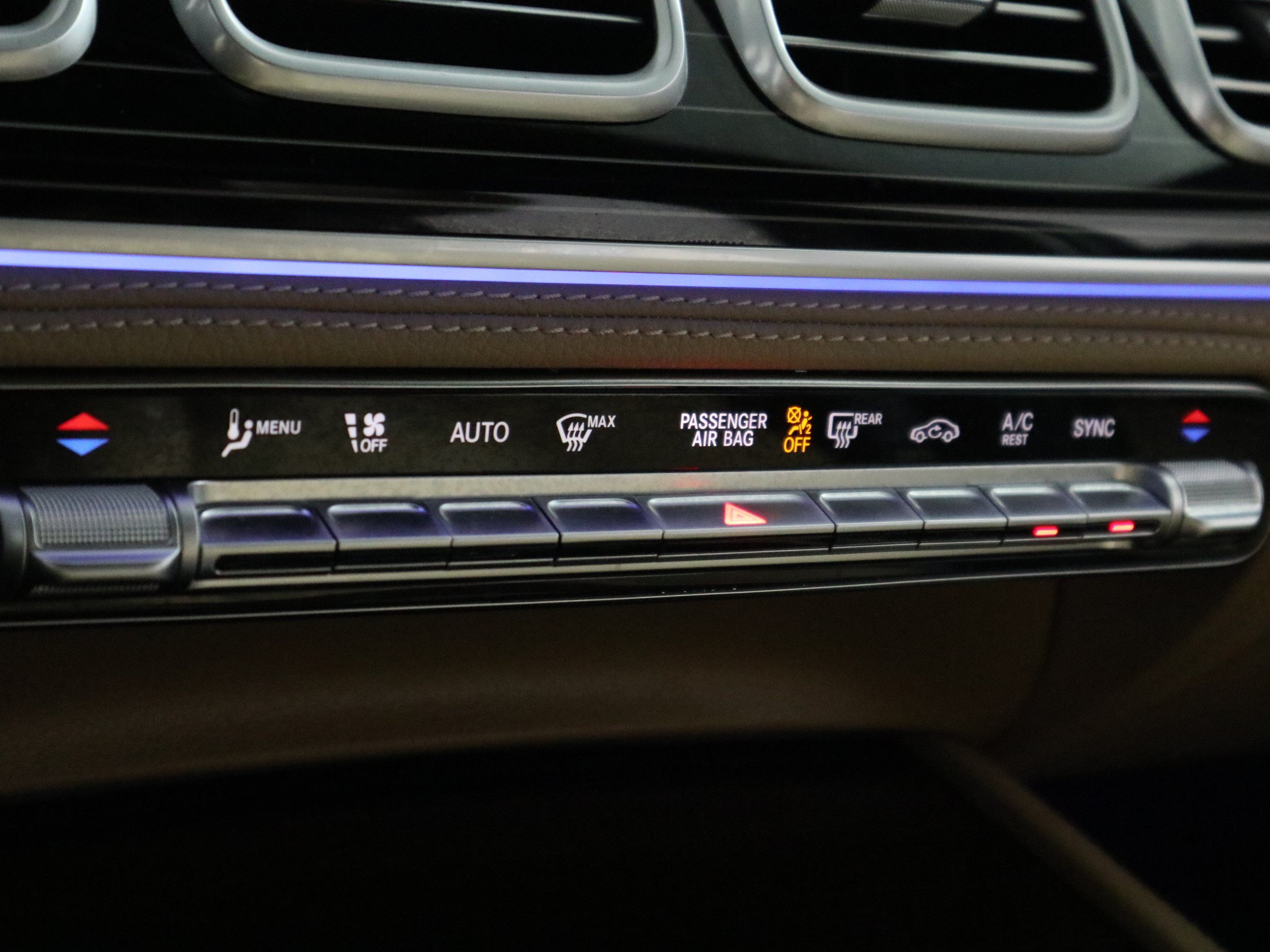 Used 2025 Mercedes-Benz GLE 350 4MATIC image 25