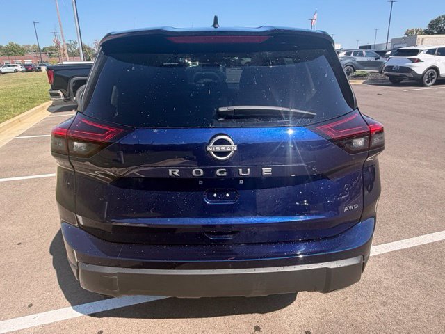 Used 2026 Nissan Rogue SV AWD/4WD image 4