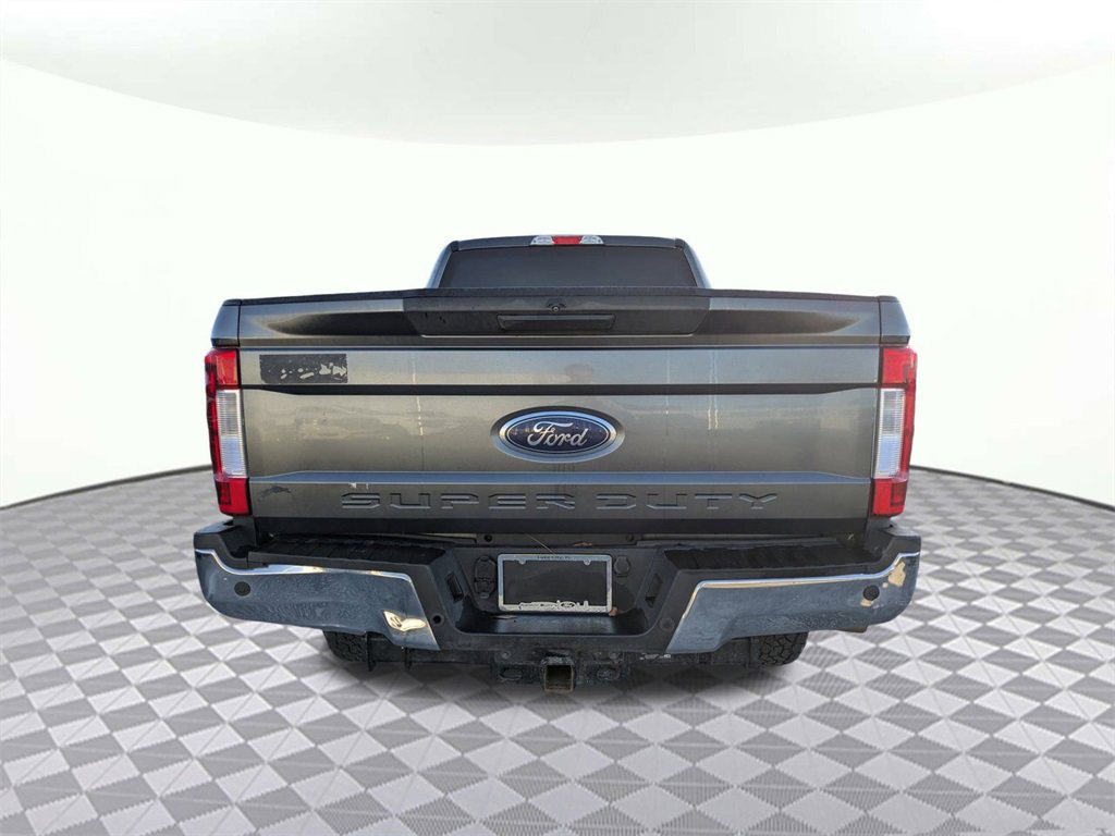 Used 2019 Ford F250 XLT w/ XLT Value Package image 4