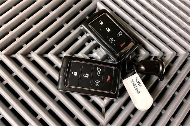 Used 2024 Jeep Grand Cherokee L Summit w/ Advanced Protech Group IV image 11