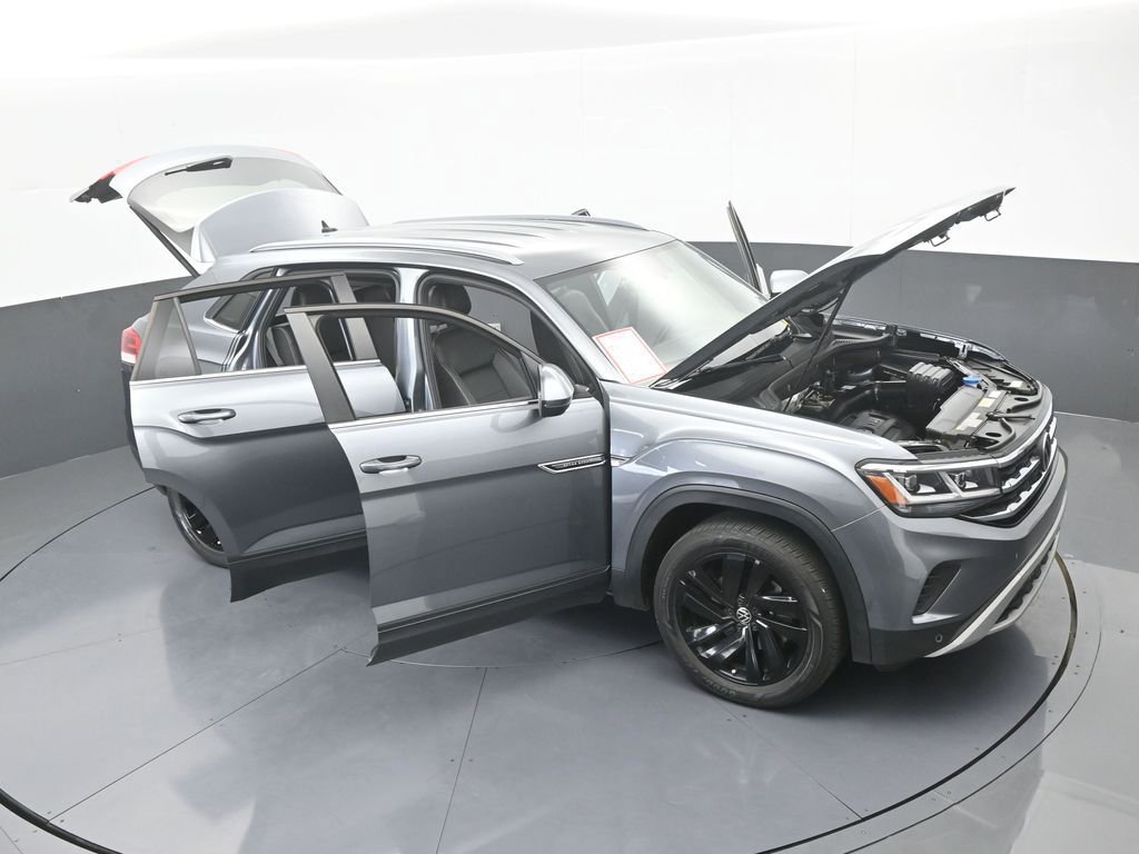 Used 2022 Volkswagen Atlas Cross Sport SE w/ Black Wheel Package image 73