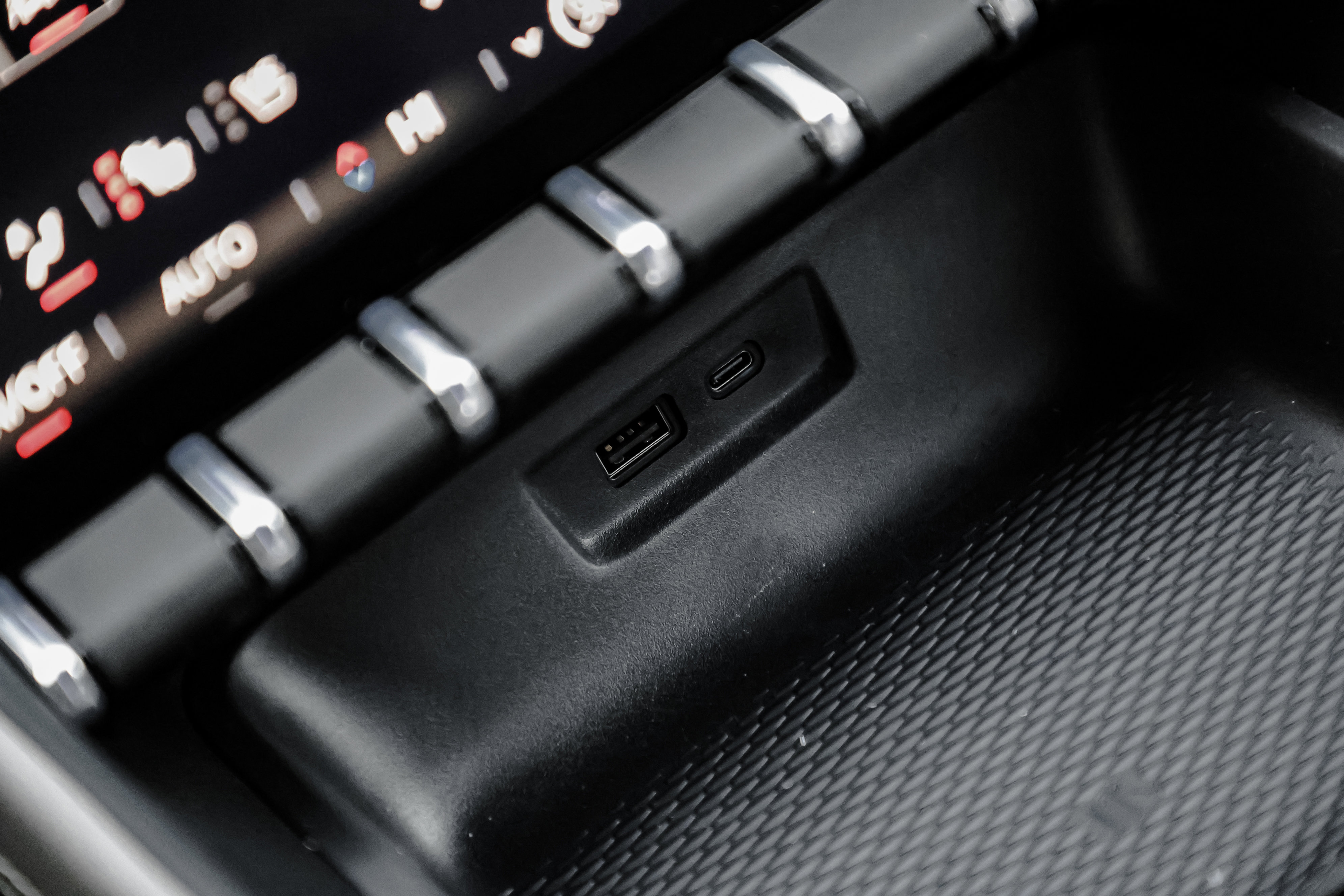 New 2026 GMC Terrain Elevation w/ Elevation Premium Package image 32