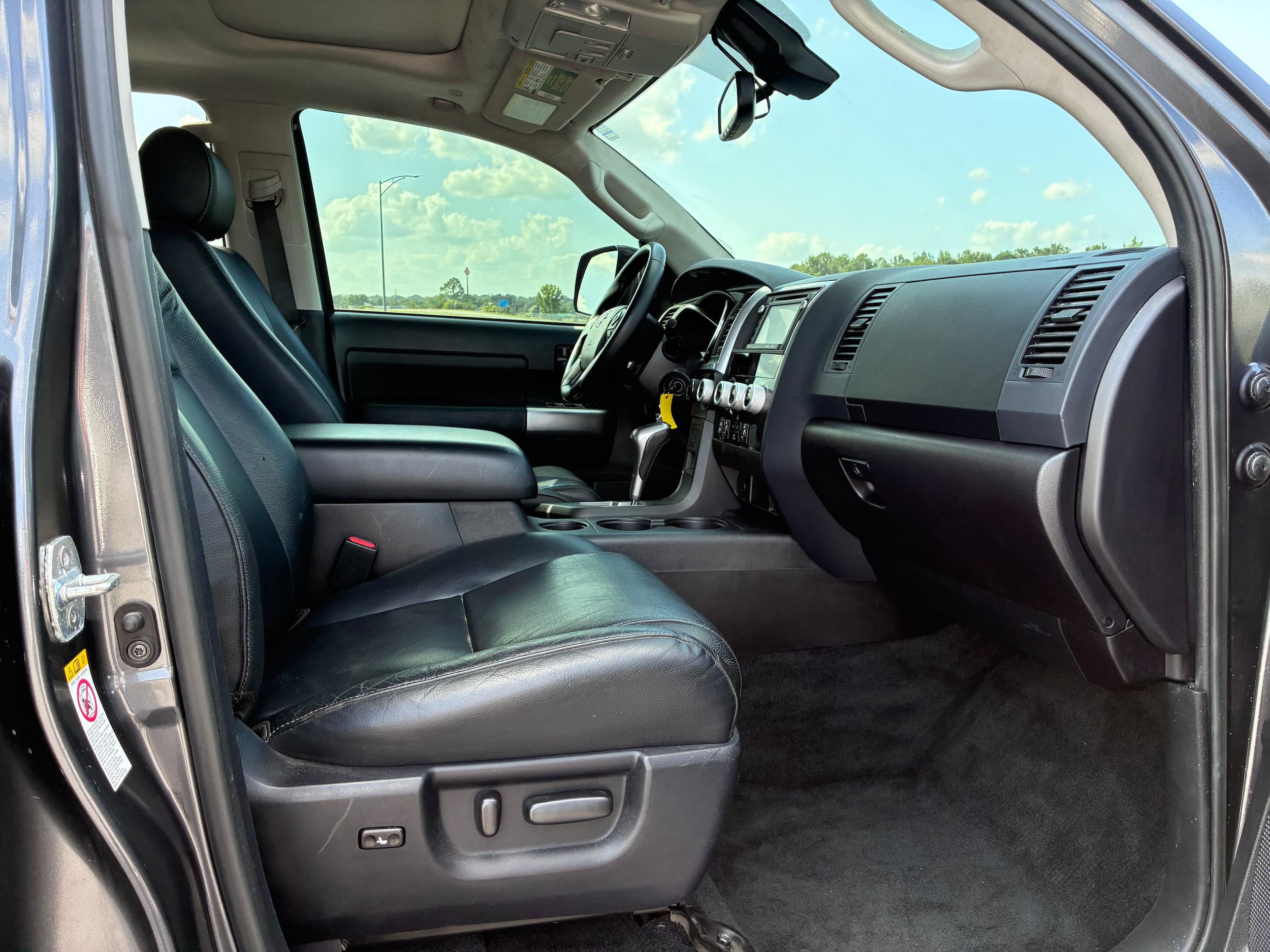 Used 2018 Toyota Sequoia TRD Sport AWD/4WD image 23