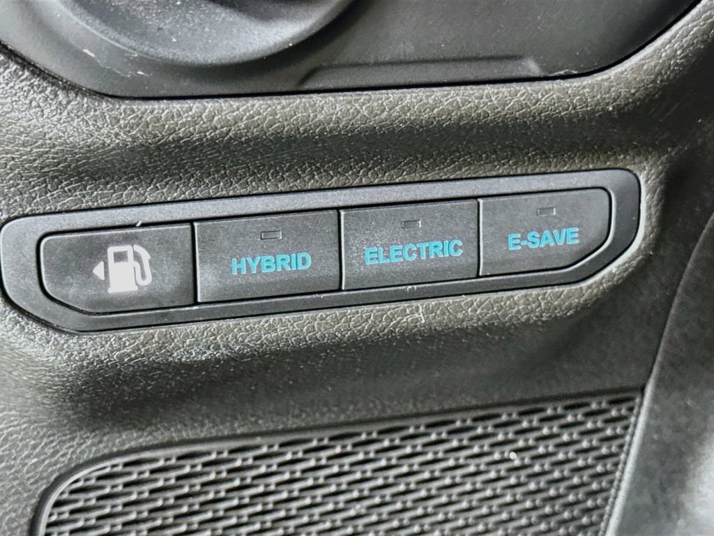 Used 2023 Jeep Wrangler Unlimited Rubicon 4xe w/ Cold Weather Group AWD/4WD image 19