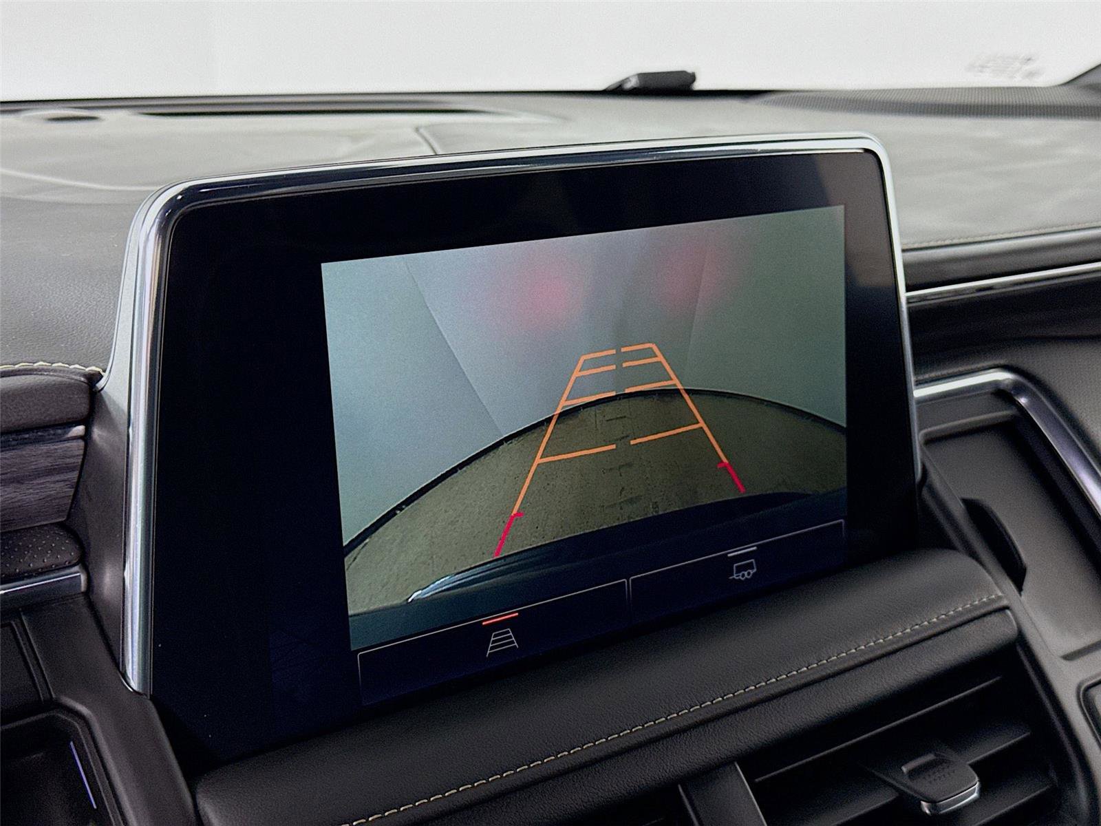 Used 2024 GMC Yukon SLT image 13