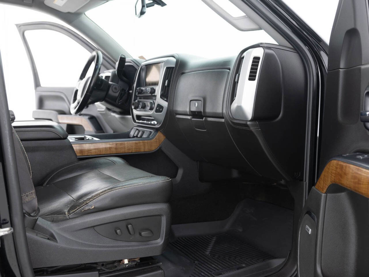 Used 2014 GMC Sierra 1500 SLT w/ SLT Crew Cab Value Package image 30