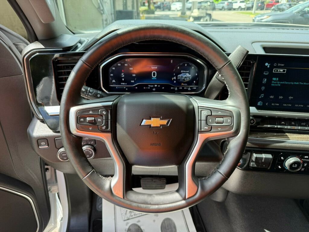 Used 2025 Chevrolet Silverado 1500 LT image 5