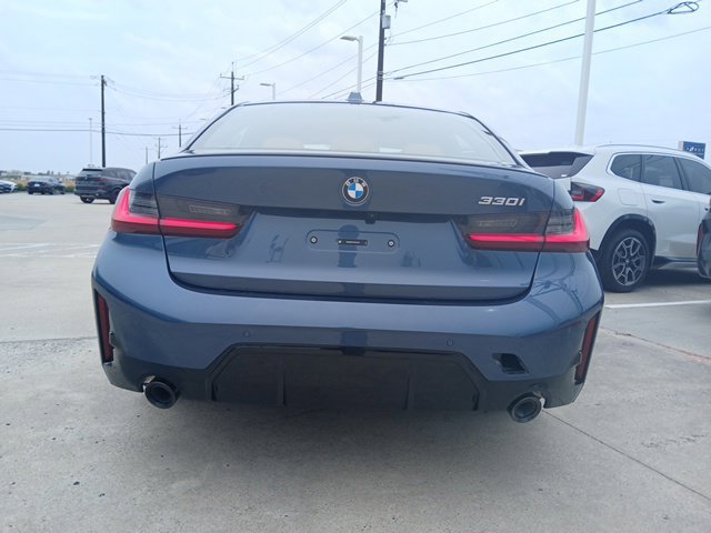 New 2026 BMW 330i Sedan w/ M Sport Package RWD image 8