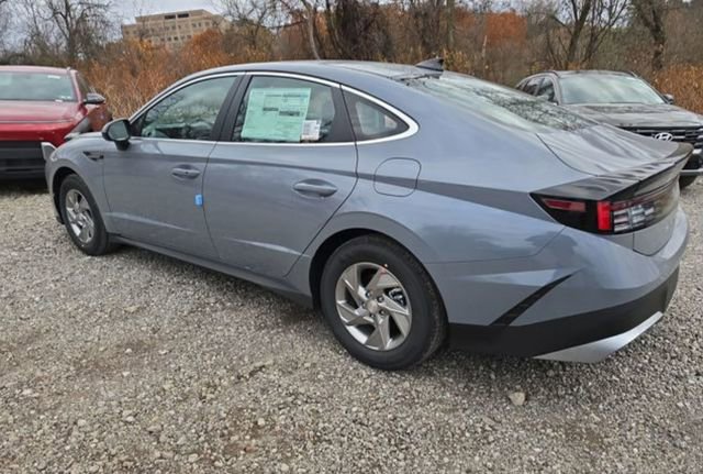New 2026 Hyundai Sonata SE FWD video 3
