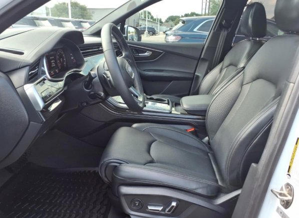 Used 2025 Audi Q7 3.0T Prestige image 5