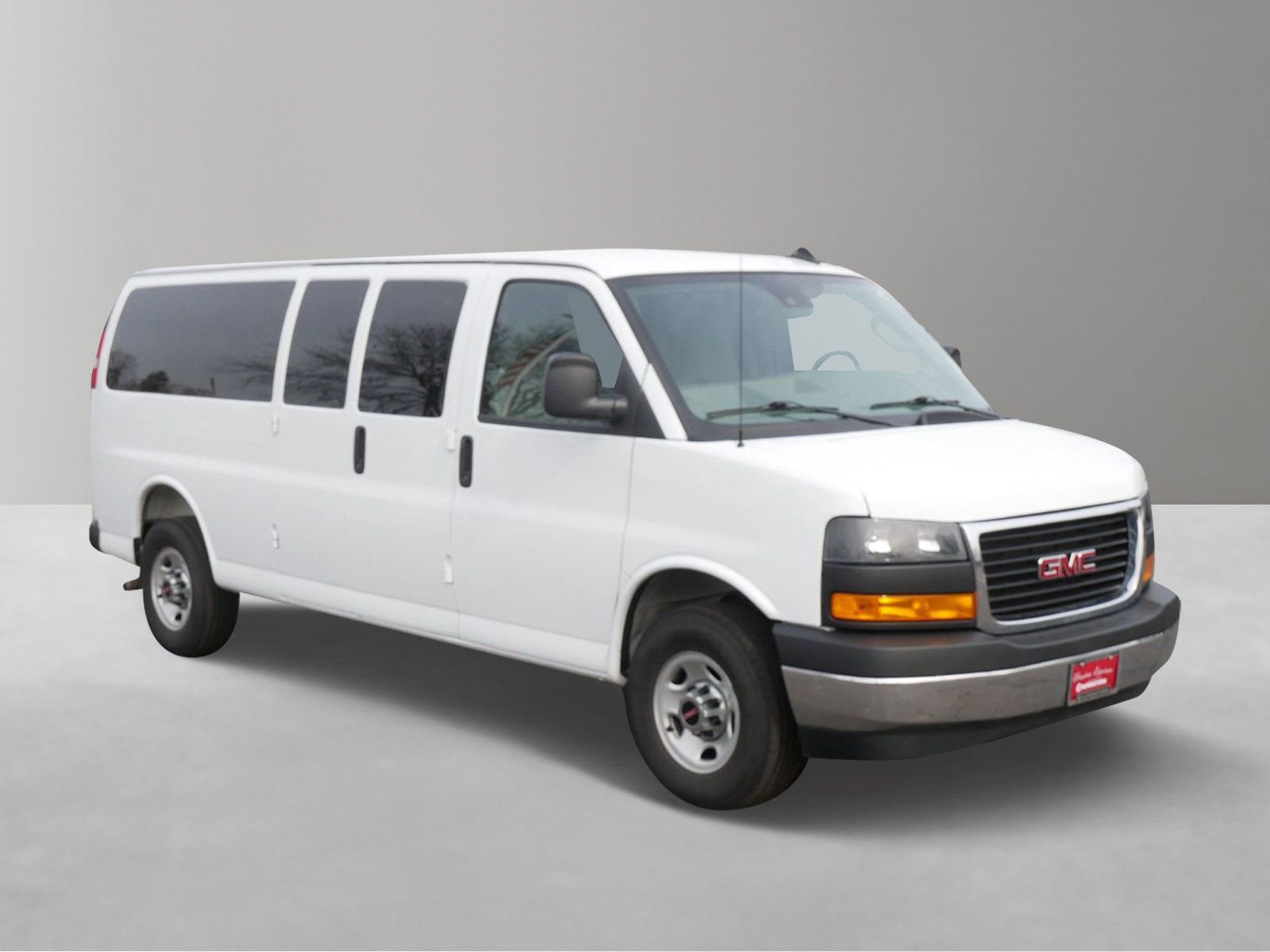 Used 2025 GMC Savana 3500 LT w/ LT Preferred Equipment Group image 2