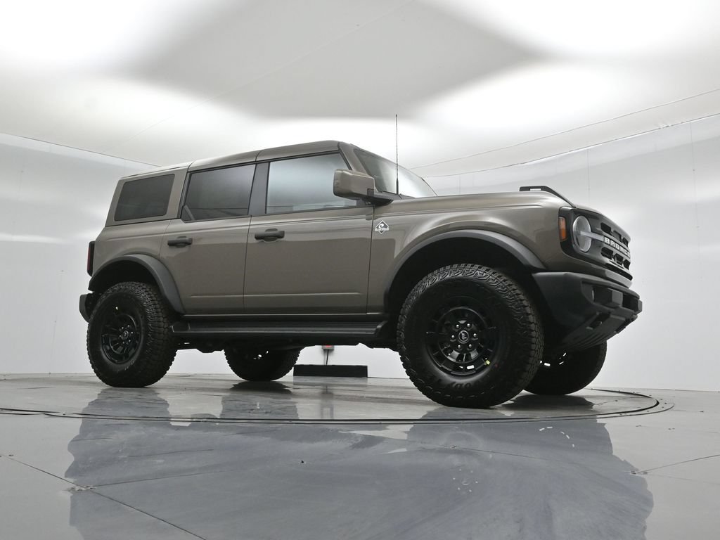 New 2026 Ford Bronco Outer Banks w/ Sasquatch Package AWD/4WD image 3