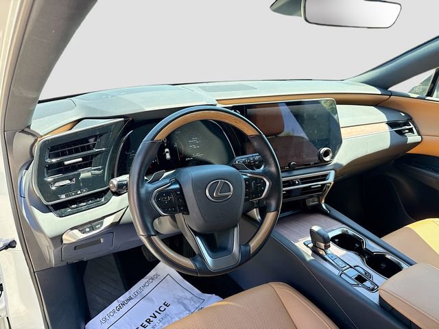 Used 2025 Lexus RX 350 Premium w/ Accessory Package (Z1) FWD image 27
