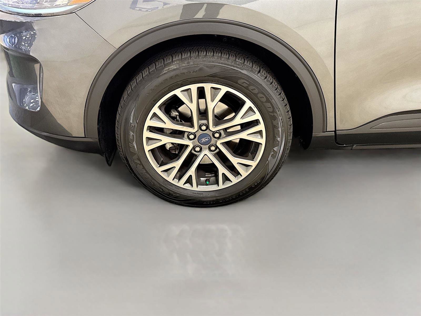 Used 2020 Ford Escape SEL image 29