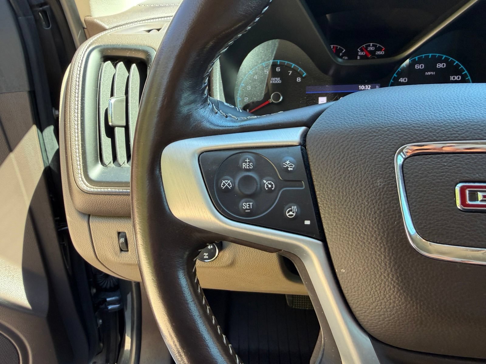 Used 2019 GMC Canyon SLT w/ Driver Alert Package AWD/4WD image 14