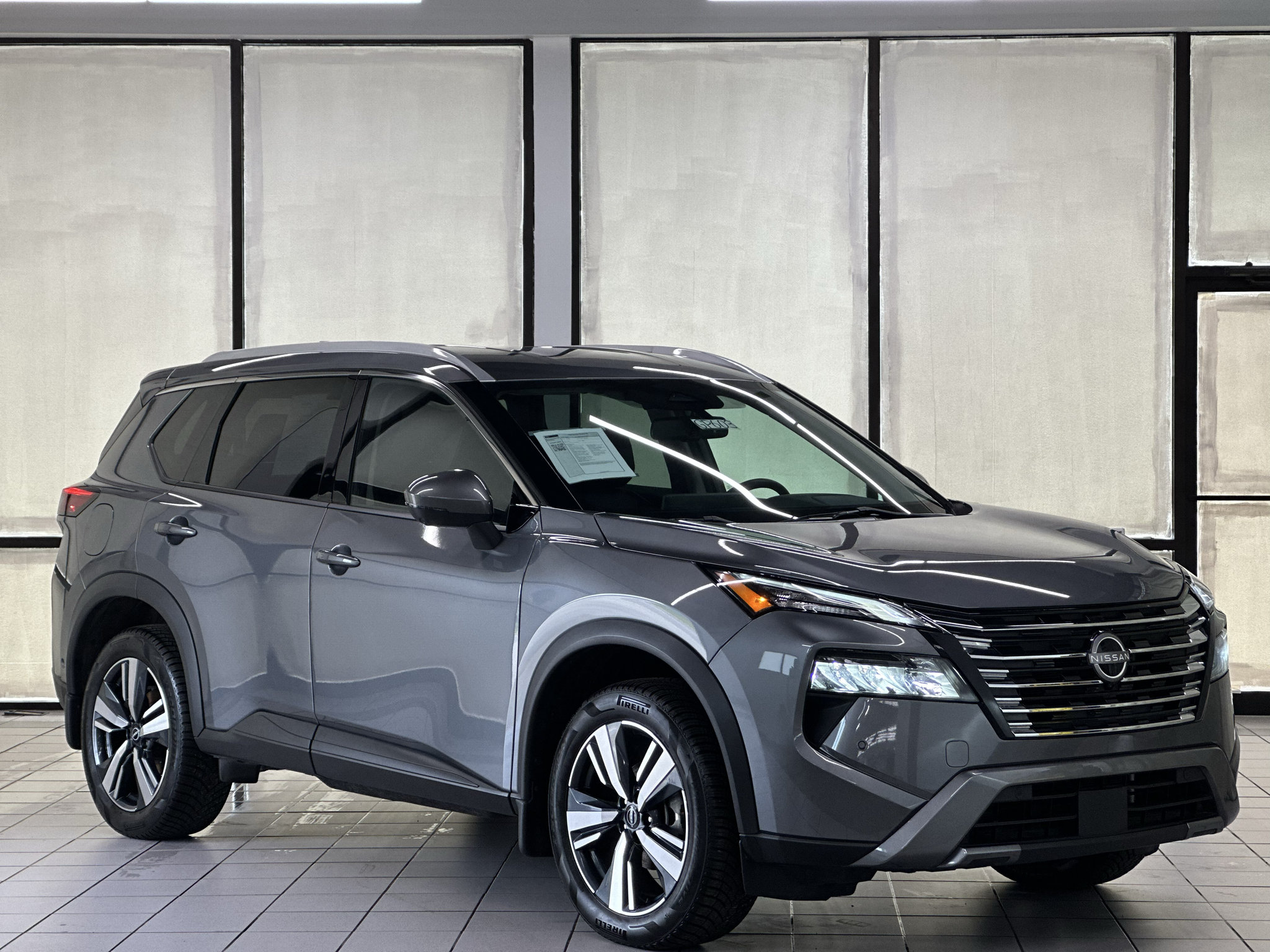 Used 2024 Nissan Rogue SL AWD/4WD image 1