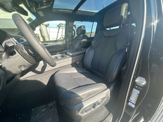 New 2026 Jeep Grand Wagoneer Limited AWD/4WD image 14