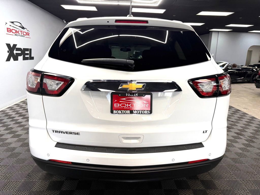 Used 2017 Chevrolet Traverse LT FWD image 12