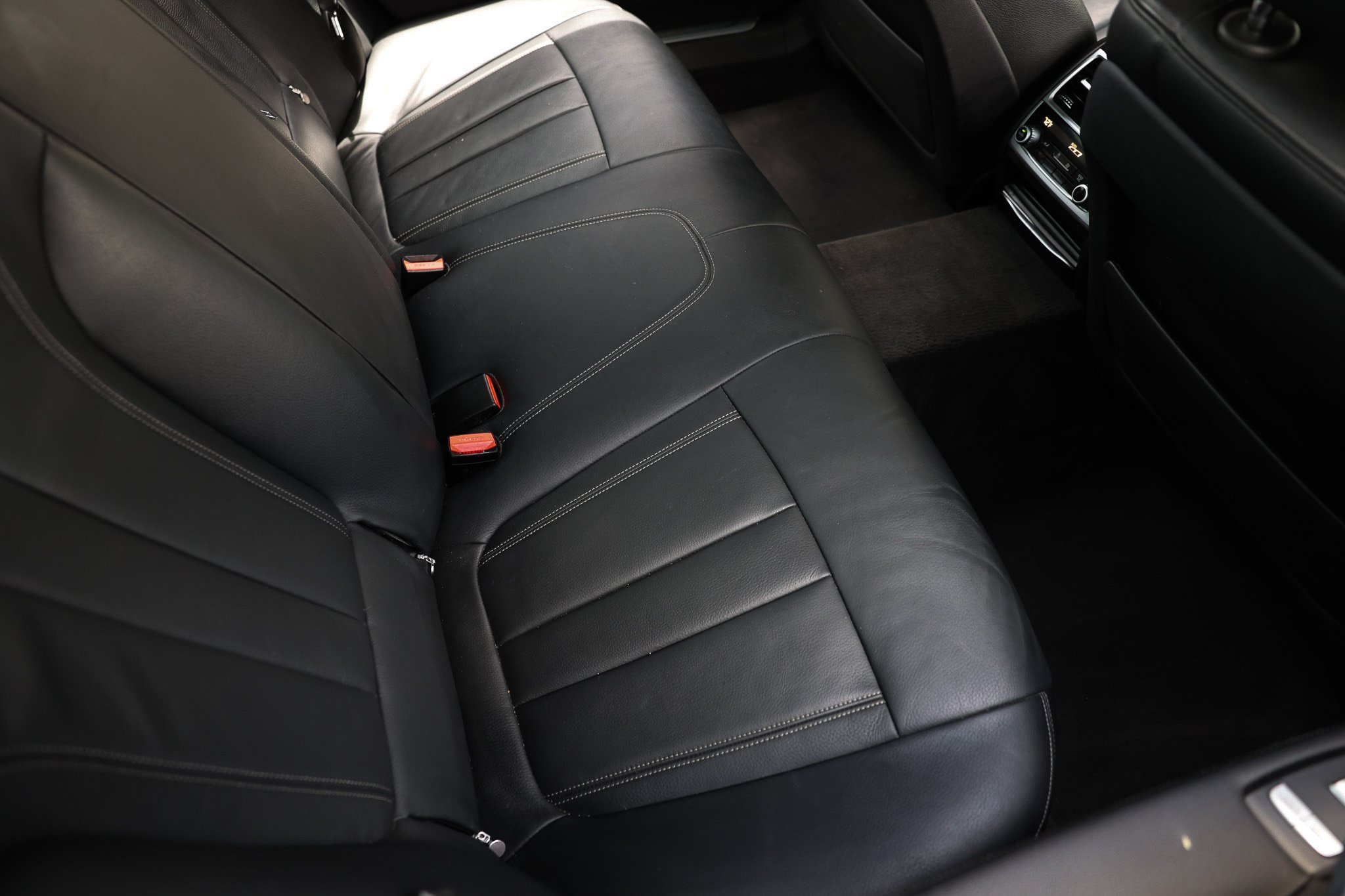Used 2019 BMW 740i w/ M Sport Package RWD image 15