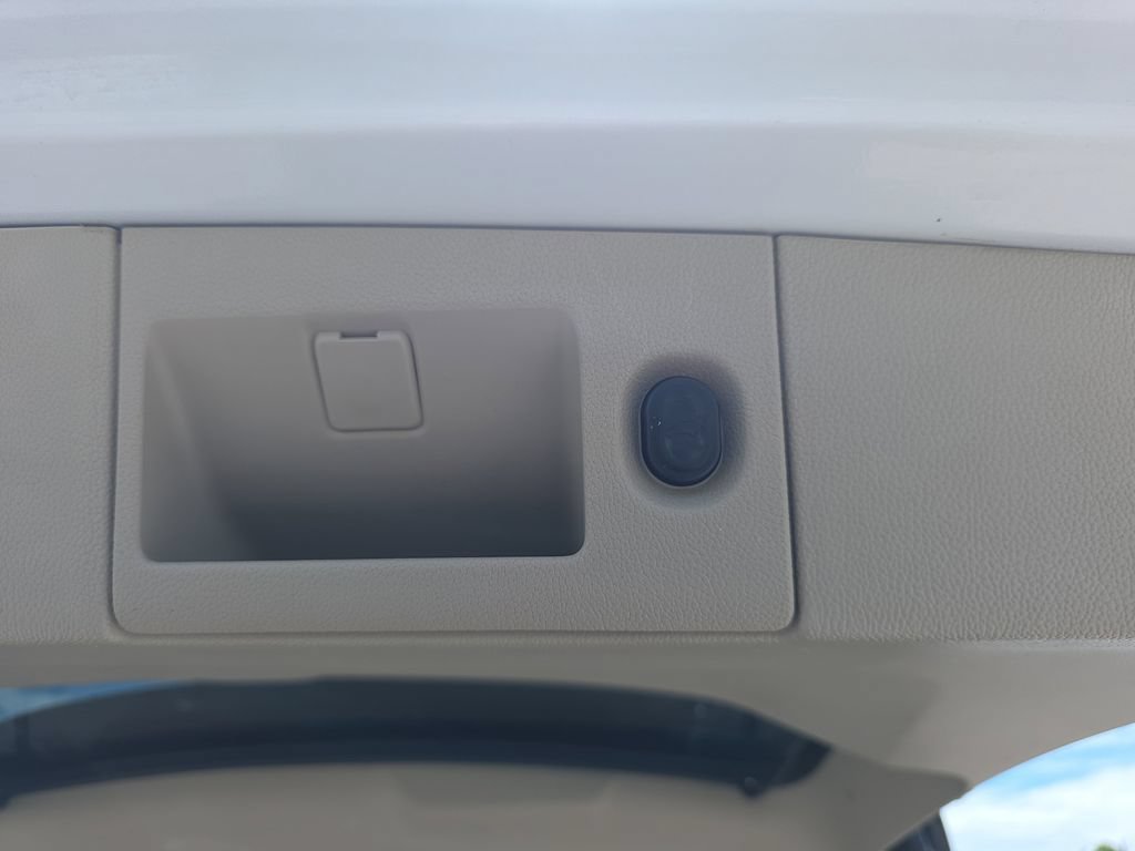 Used 2017 Cadillac Escalade 2WD image 37