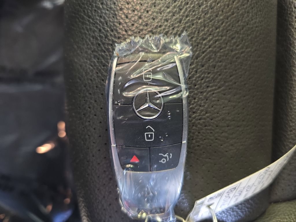 Certified 2021 Mercedes-Benz GLC 300 4MATIC image 38