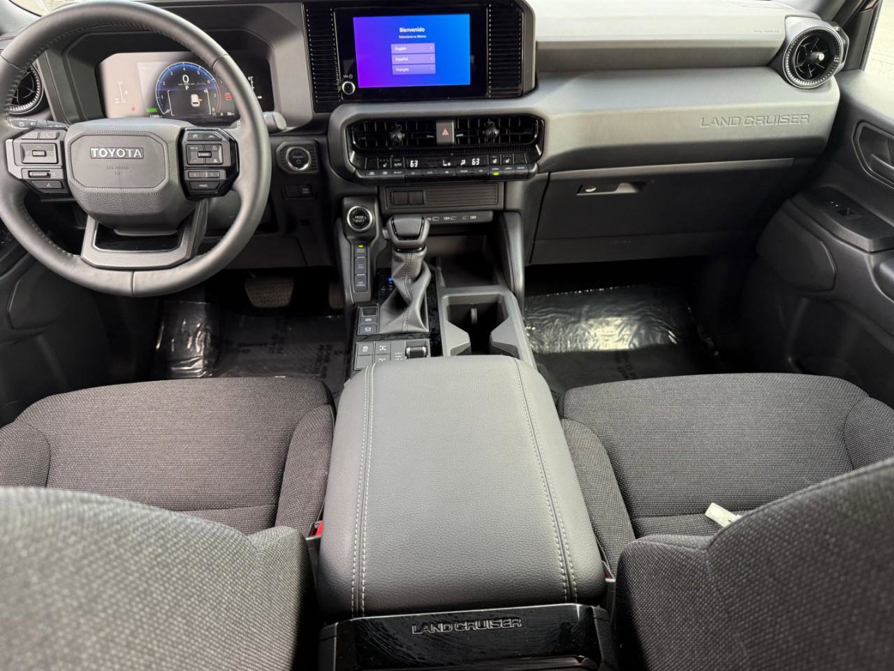 Certified 2025 Toyota Land Cruiser image 15