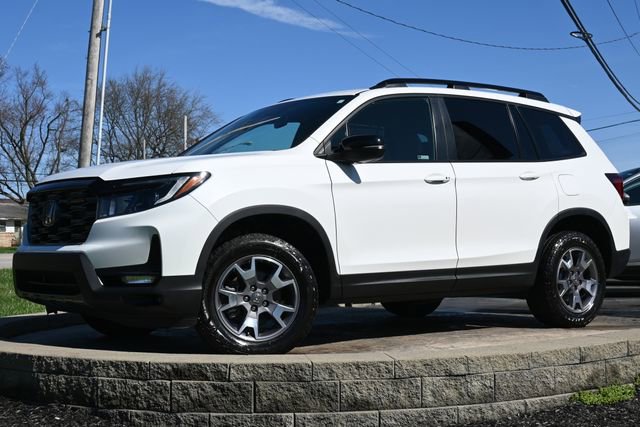 Used 2023 Honda Passport TrailSport image 1