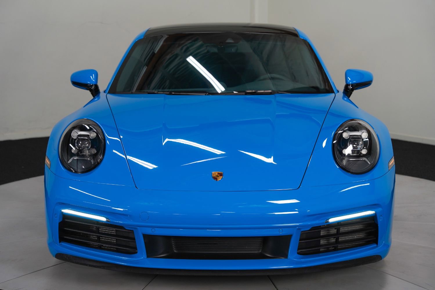 Used 2023 Porsche 911 Carrera w/ Sport Chrono Package RWD image 10