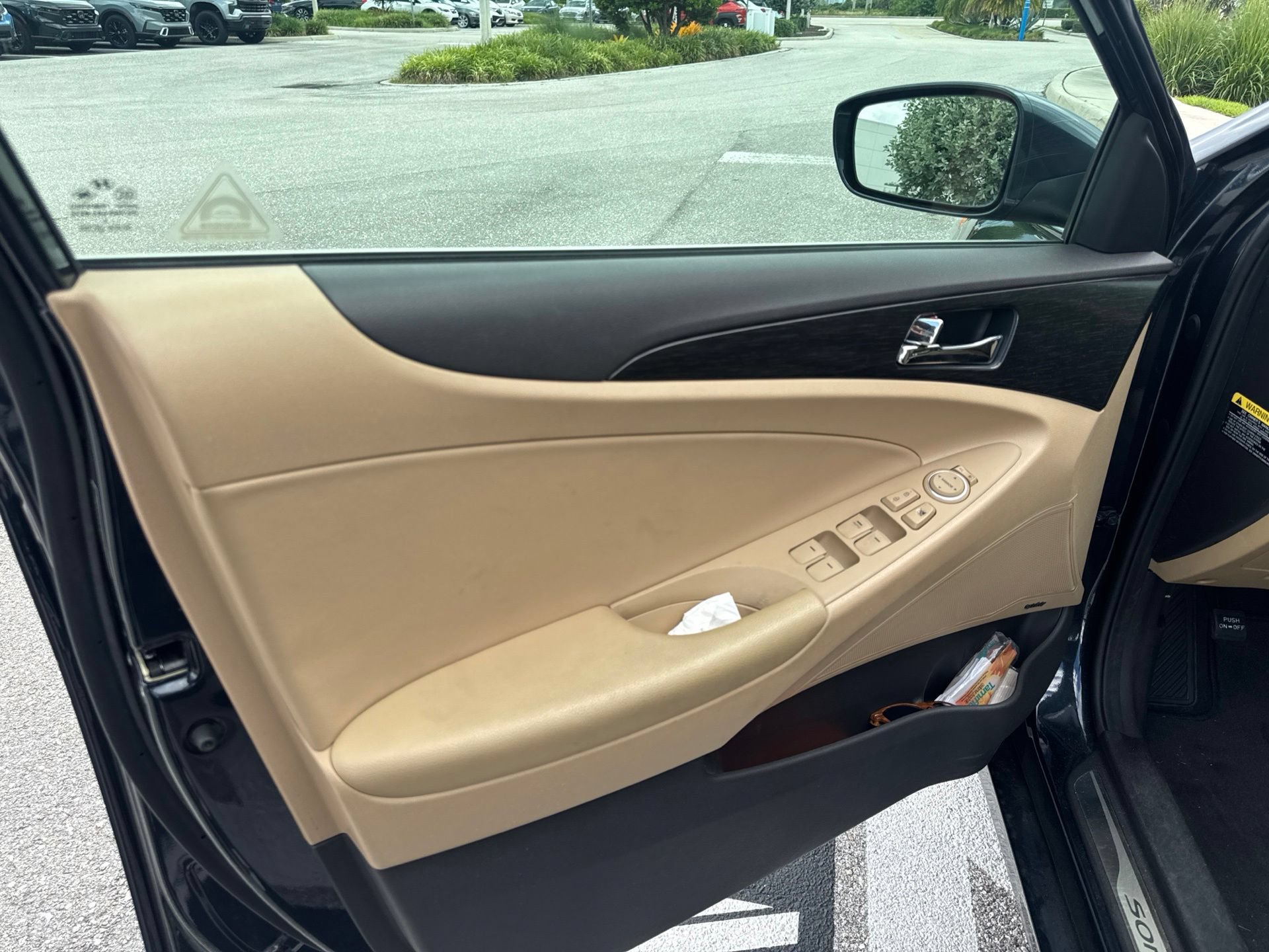 Used 2013 Hyundai Sonata Limited w/ Premium Pkg FWD image 18