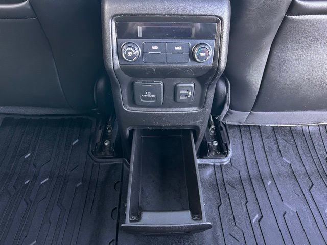 Used 2019 GMC Acadia SLT w/ LPO, Floor Liner Package image 39