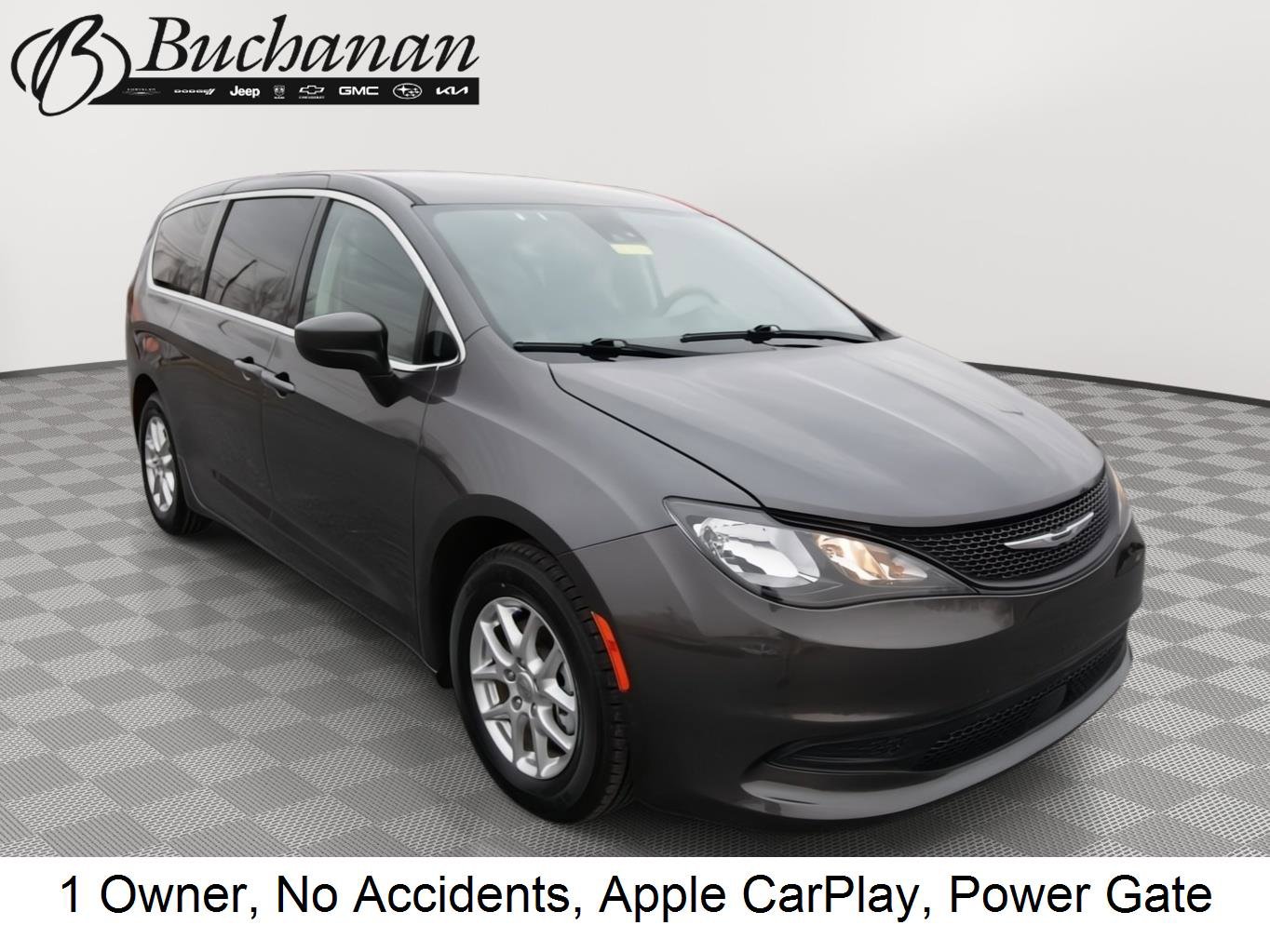 Used 2023 Chrysler Voyager LX image 1