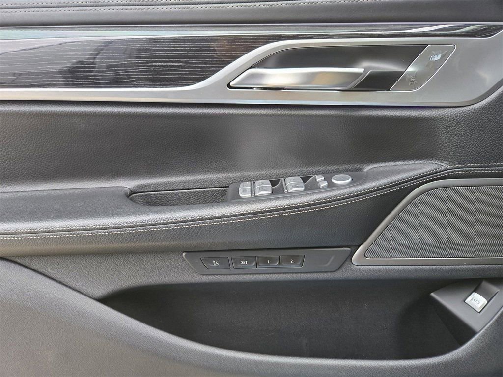 Used 2019 BMW 740i xDrive w/ Executive Package image 25