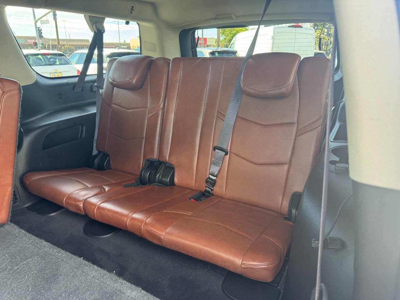 Used 2015 Cadillac Escalade ESV Luxury AWD/4WD image 12