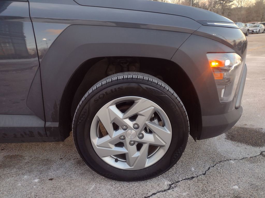 Used 2024 Hyundai Kona SE image 10