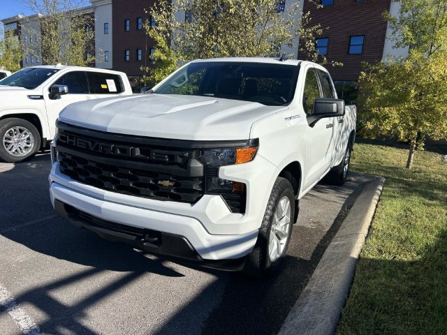 Used 2023 Chevrolet Silverado 1500 Custom AWD/4WD image 1
