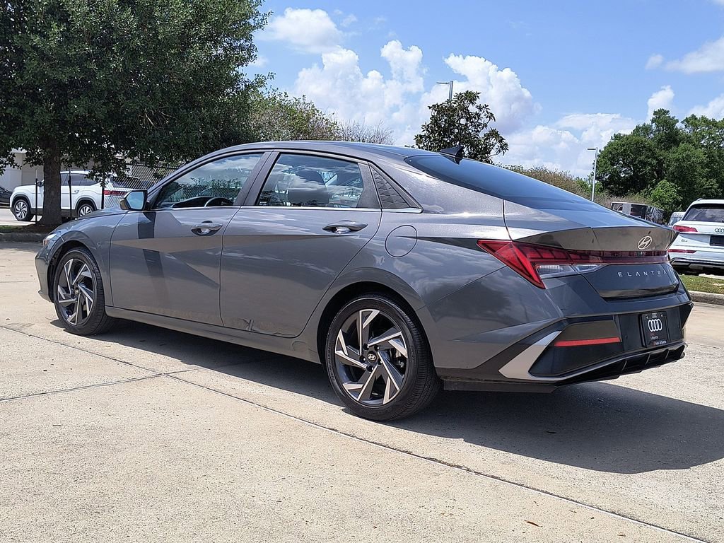 Used 2024 Hyundai Elantra Limited image 6