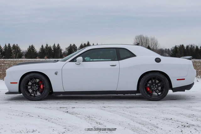 Used 2023 Dodge Challenger SRT Hellcat RWD image 3