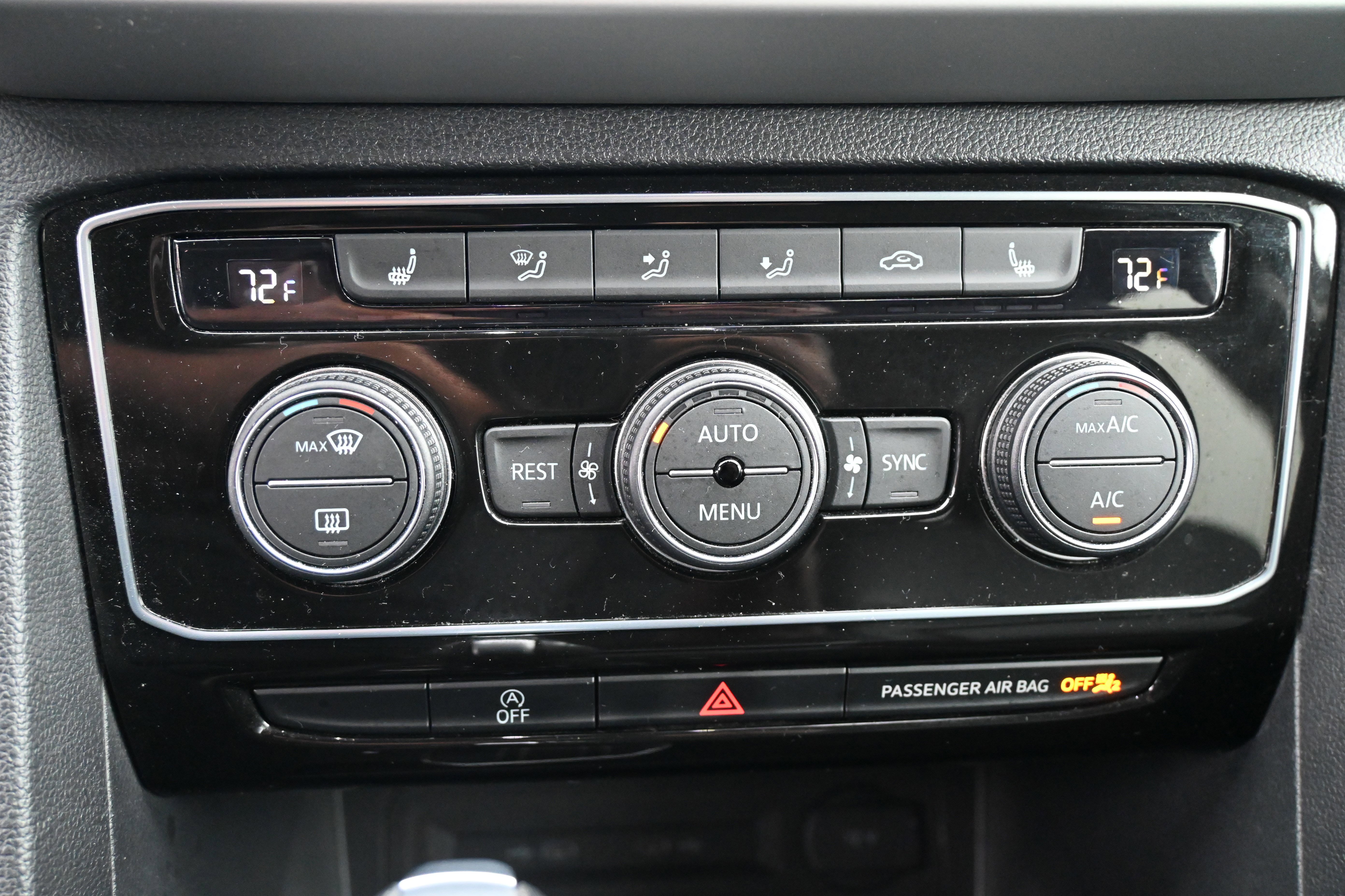 Used 2023 Volkswagen Atlas SE w/ Black Wheel Package image 27