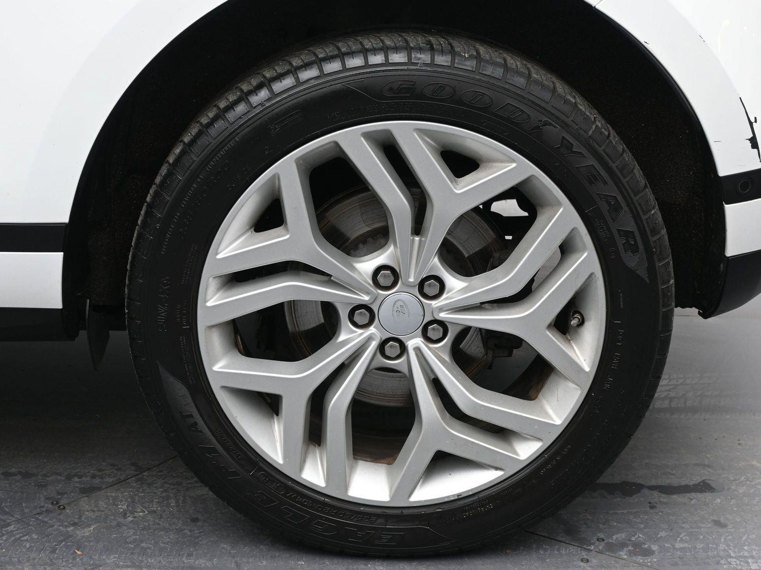 Used 2021 Land Rover Range Rover Evoque SE image 11